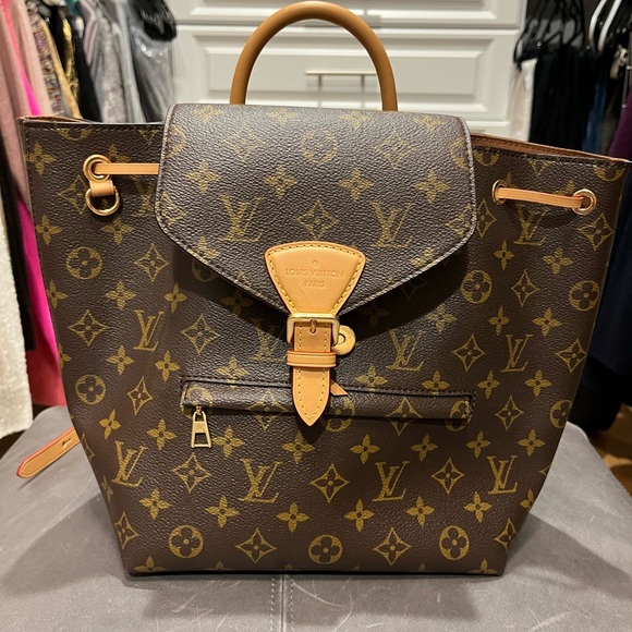 NWOT Louis Vuitton Mountsouris PM backpack - Picture 1 of 5